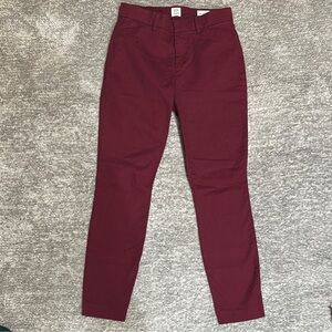 EEUC gap signature skinny ankle pant in Burgundy size 0